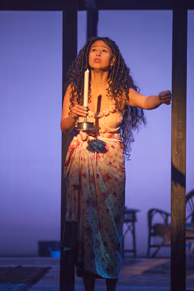 Marie-France Arcilla as Noi Noi Photo
