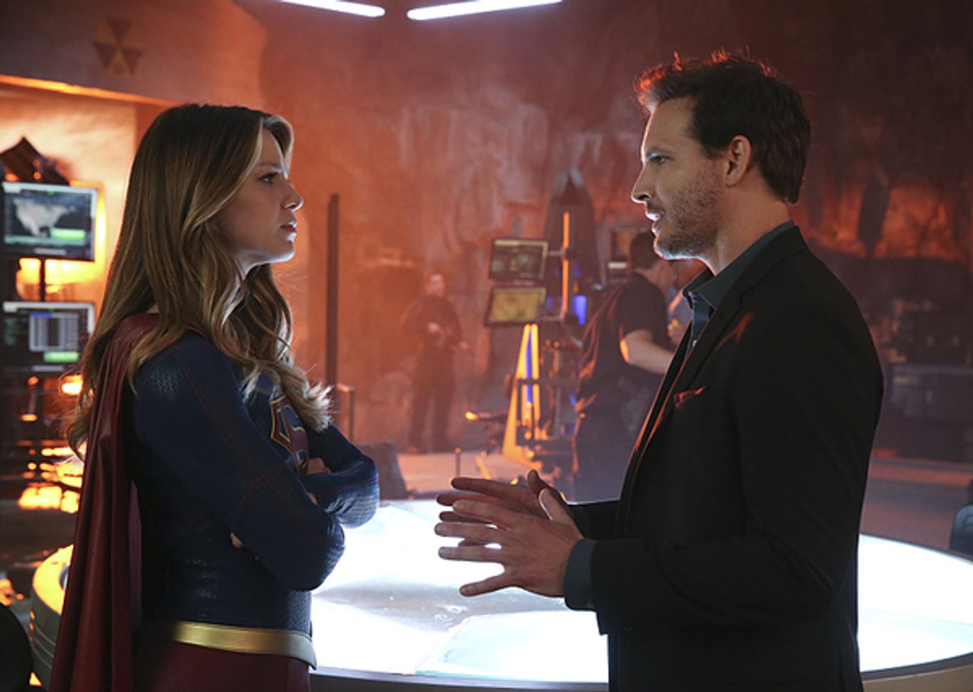 Photo Flash: SUPERGIRL Risks Everything in Season One Finale! Photo Flash: SUPERGIRL Risks Everything in Season One Finale! Image