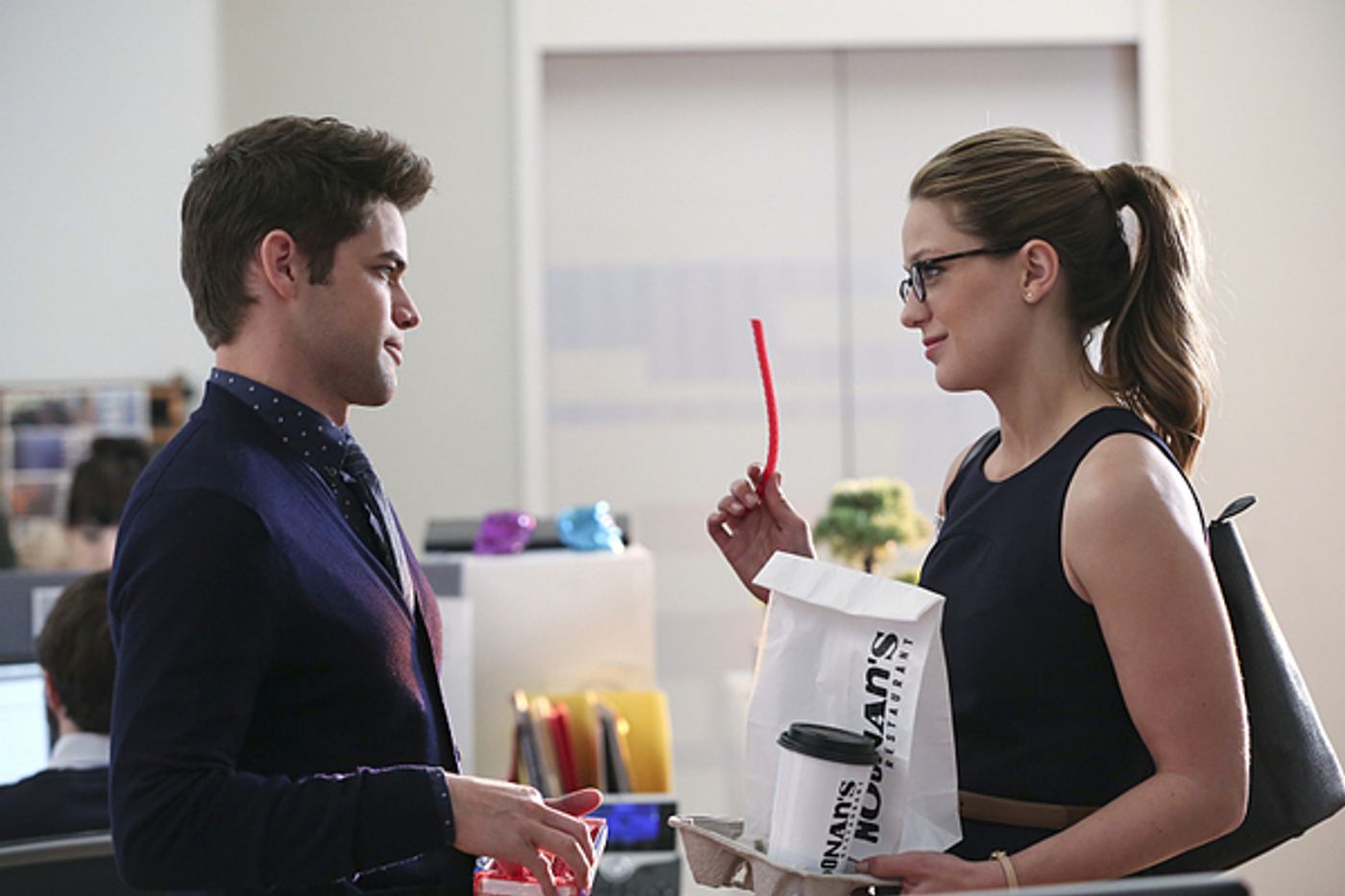 Photo Flash: SUPERGIRL Risks Everything in Season One Finale! Photo Flash: SUPERGIRL Risks Everything in Season One Finale! Image