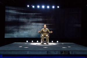 Elizabeth Bunch @ BroadwayWorld Elizabeth Bunch Photo