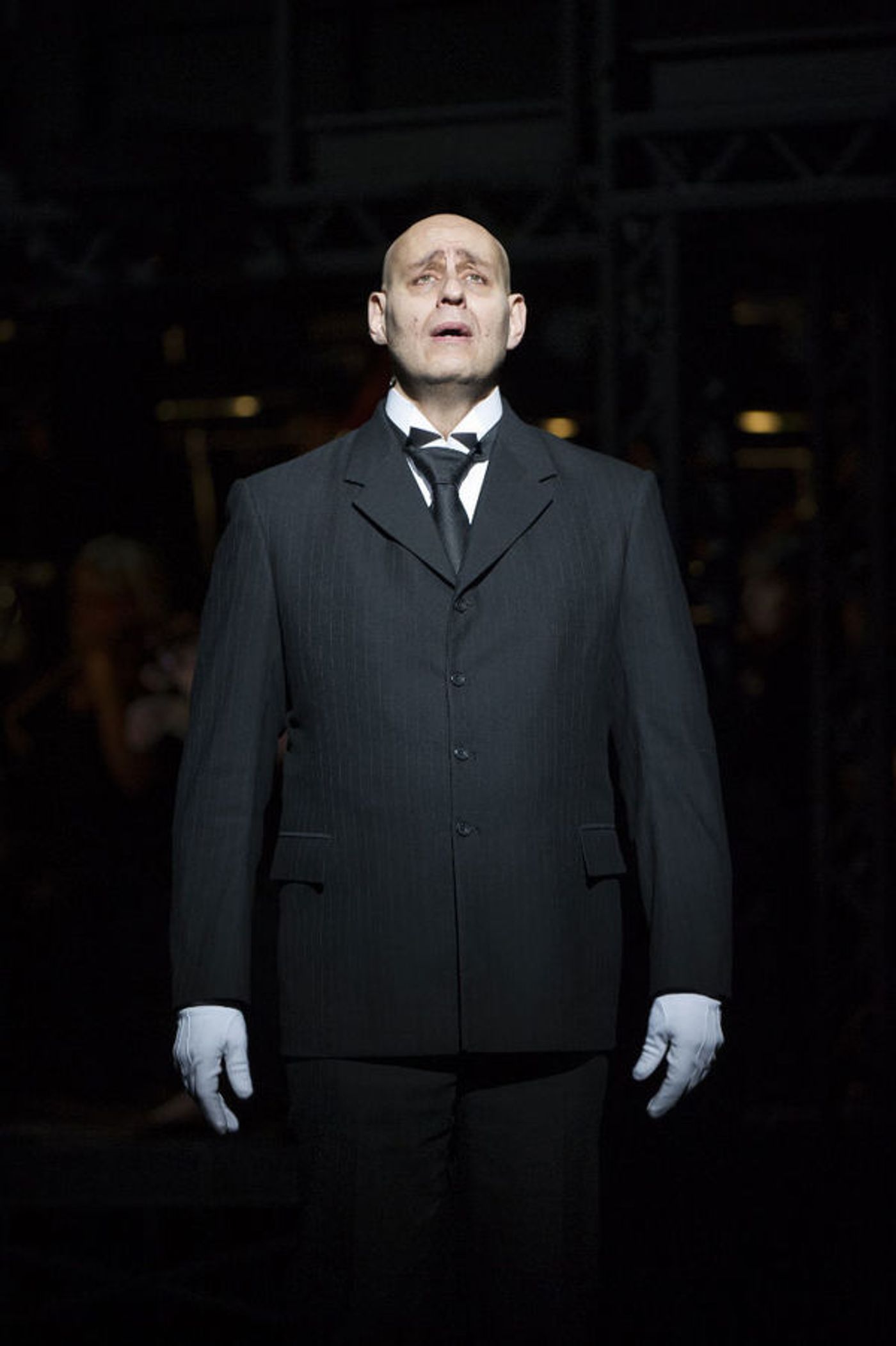 Photo Flash: First Look at Glenn Close, Michael Xavier and More in SUNSET BOULEVARD in London  Image