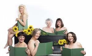 Karrin Dignoti (on piano) with Sue Mouttet and Debbie Cline (back row), and Kathy Wheeldon, Kim Jubenville and Julie Huff (front row) @ BroadwayWorld Karrin Dignoti (on piano) with Sue Mouttet and Debbie Cline (back row), and Kathy Whe Photo