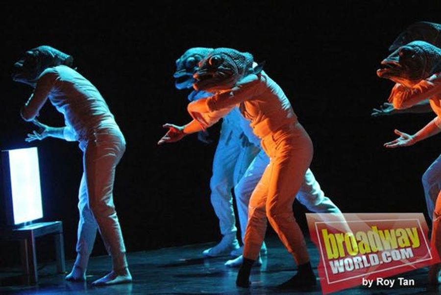 Photo Coverage: First Look at The 7 Fingers' UK Premiere of TRIPTYQUE Image