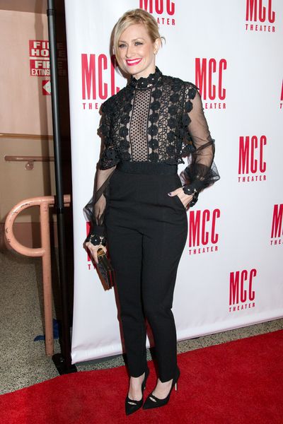 Beth Behrs Photo