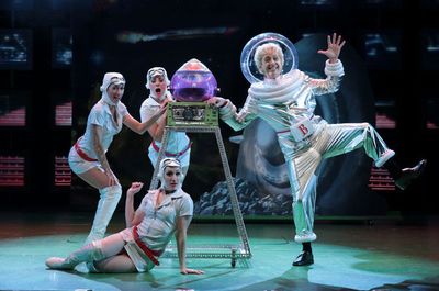 Shari Mocheit, Courtney Cerny, Kristen Noonan and Ed Kross Photo