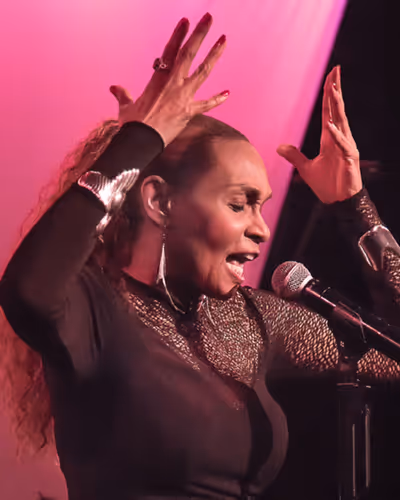 Vivian Reed Photo