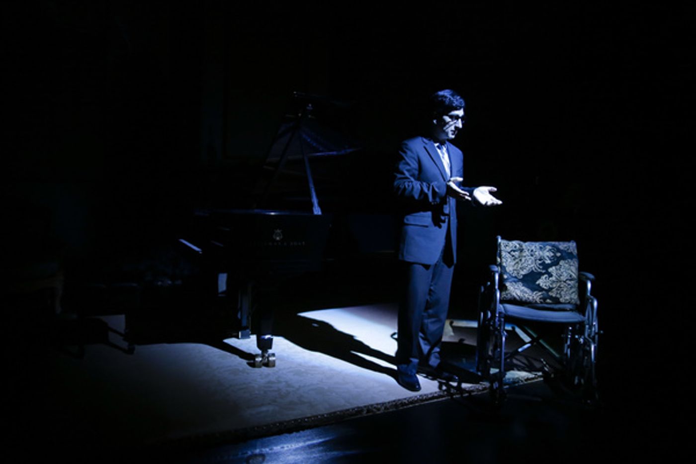 Photo Flash: First Look at HERSHEY FELDER AS IRVING BERLIN at Royal George Theatre  Image