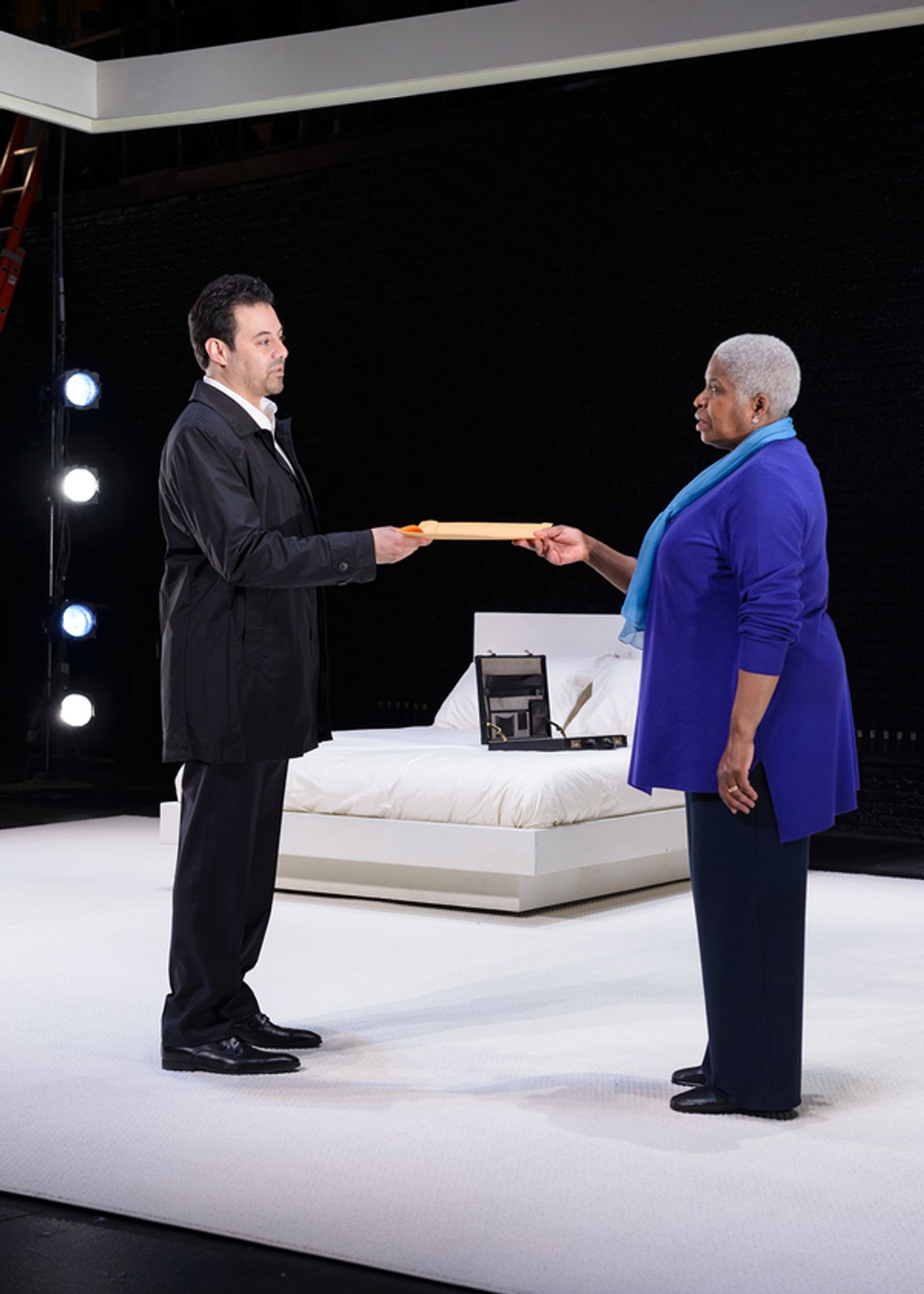 Photo Flash: First Look at Lucas Hnath's HILLARY AND CLINTON at Victory Gardens Theatre  Image