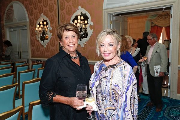 Sharie Bands, Susan Lundin Photo