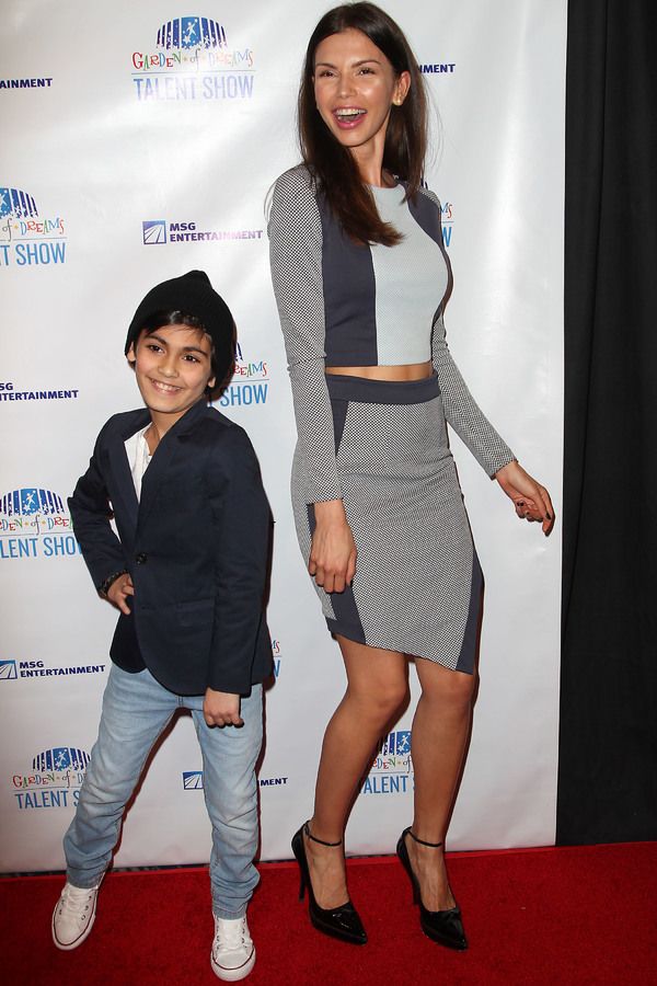 Alejandra Cata with Garden of Dreams kid Photo