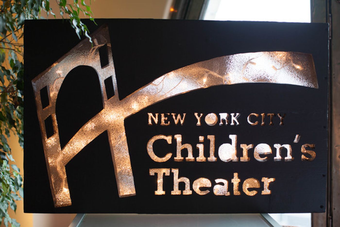 Photo Flash: Barbara Zinn Krieger, Kathleen Chalfant and More Attend NYC Children's Theater's 2016 Gala Image