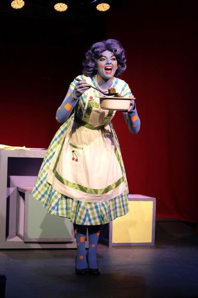 Shelby Ringdahl as Mama Square Photo