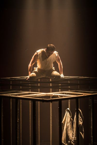 Tom Varey Photo