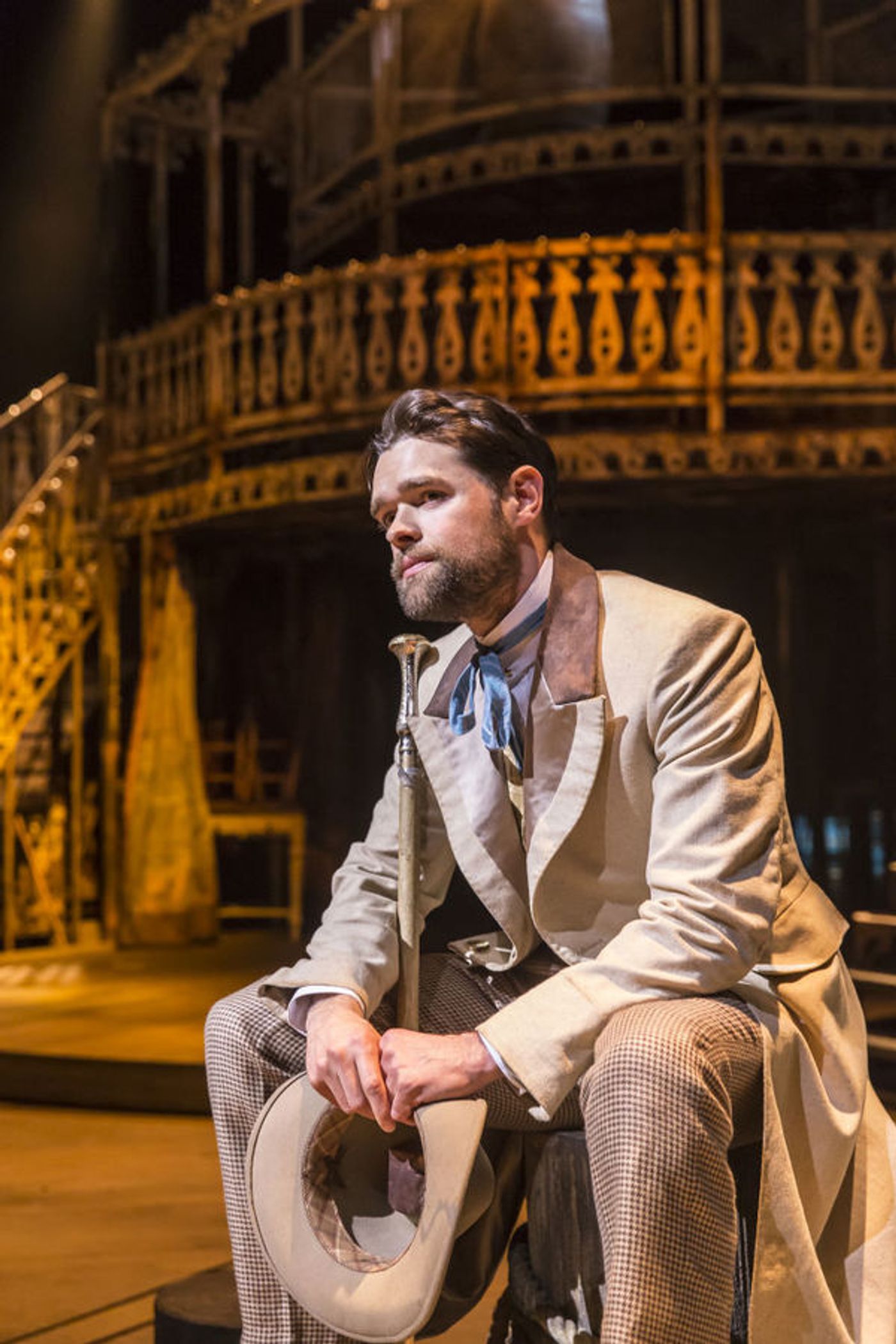 Photo Flash: First Look at Chris Peluso, Gina Beck and More in UK's SHOW BOAT  Image