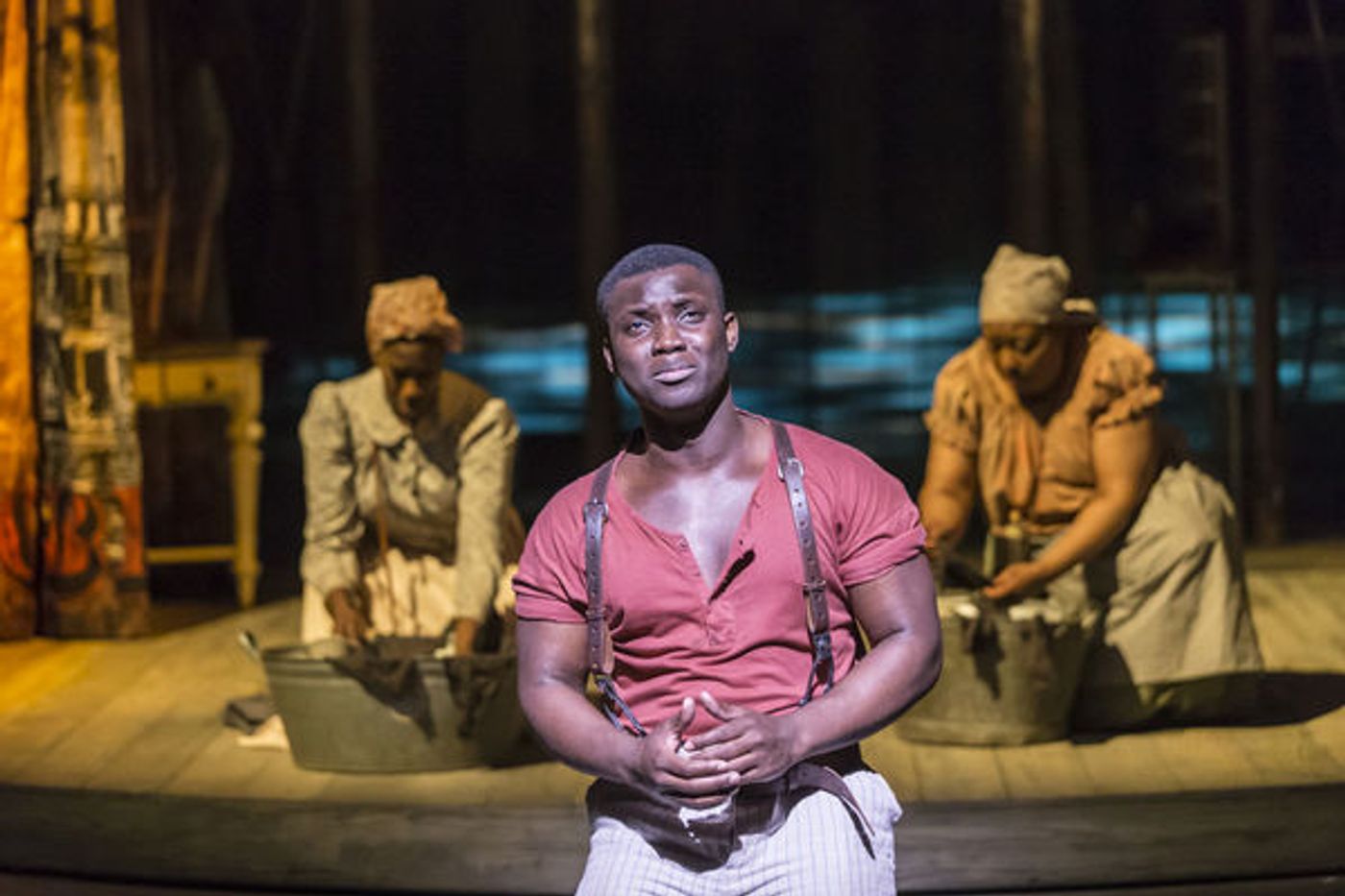 Photo Flash: First Look at Chris Peluso, Gina Beck and More in UK's SHOW BOAT  Image