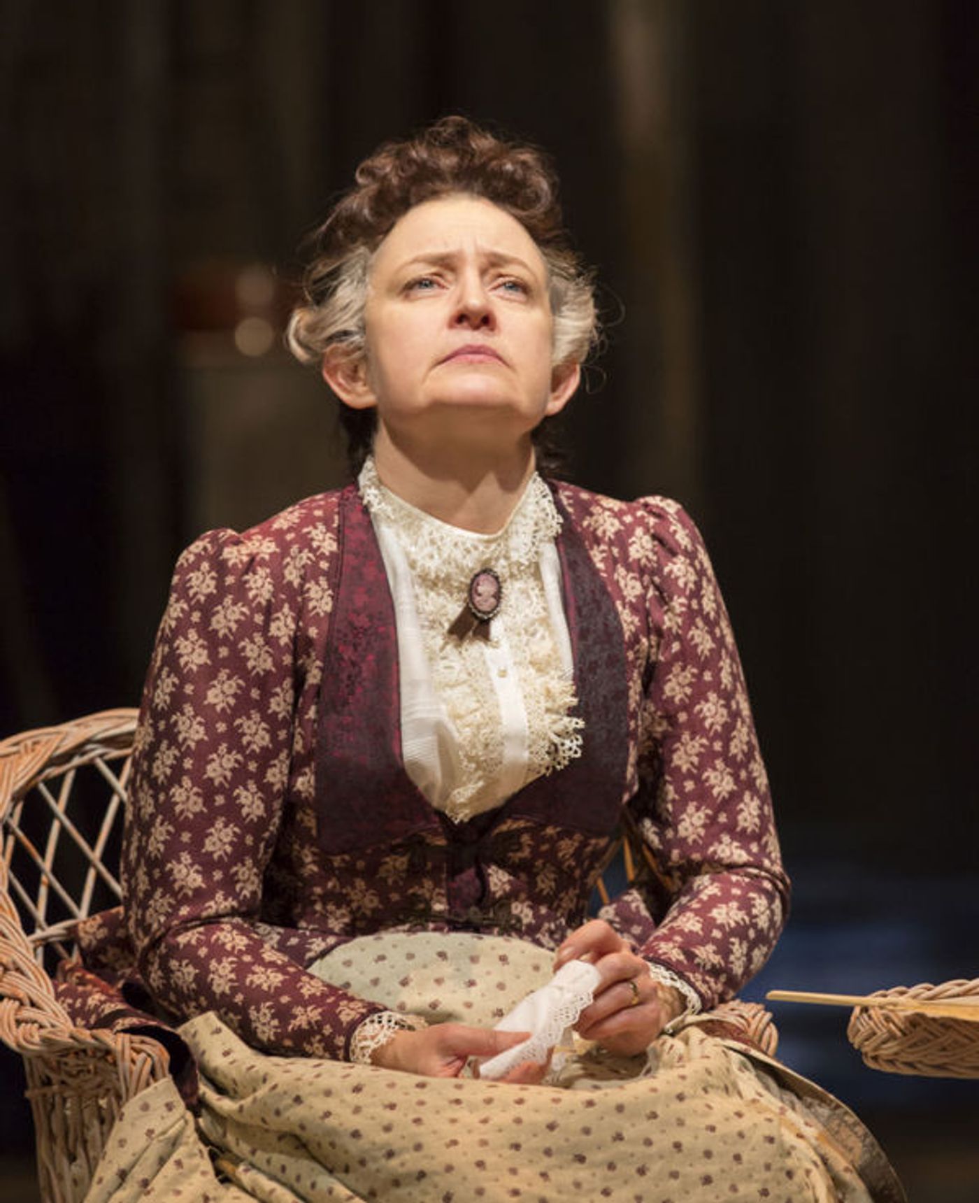 Photo Flash: First Look at Chris Peluso, Gina Beck and More in UK's SHOW BOAT  Image
