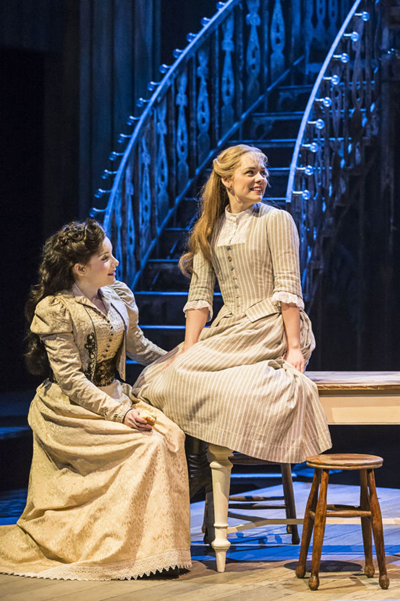 Photo Flash: First Look at Chris Peluso, Gina Beck and More in UK's SHOW BOAT  Image
