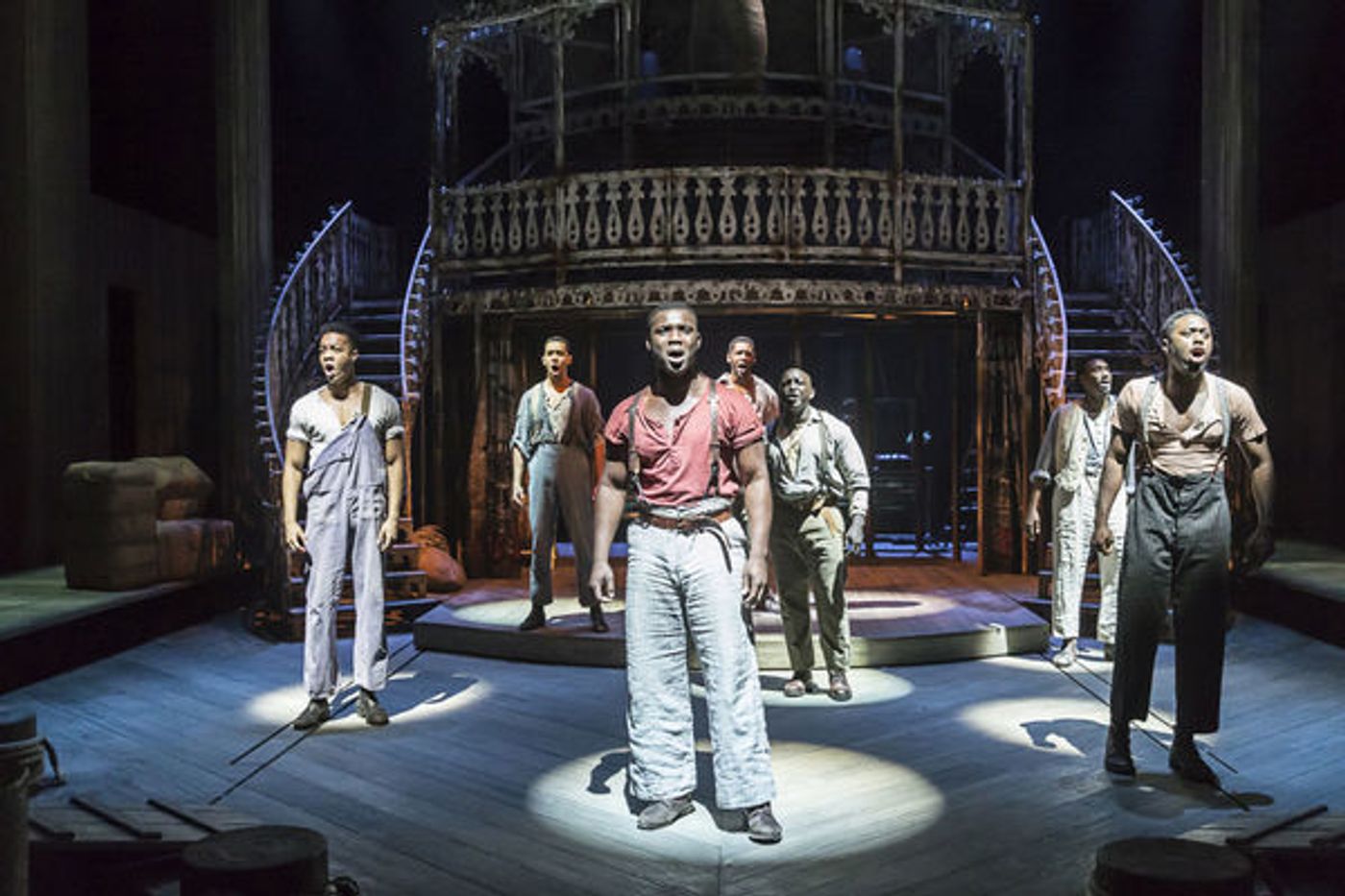 Photo Flash: First Look at Chris Peluso, Gina Beck and More in UK's SHOW BOAT  Image