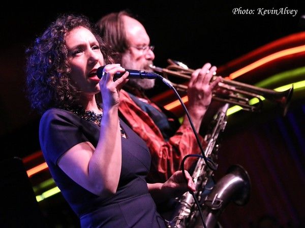 Gabrielle Stravelli and Scott Robinson Photo