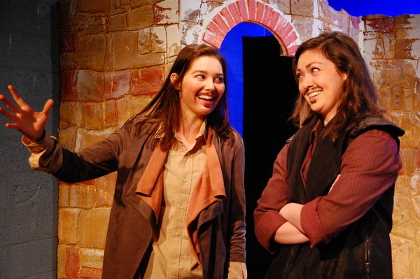 Catherine Talton (Hortensio), Elisabeth Preston (Petruchio) Photo