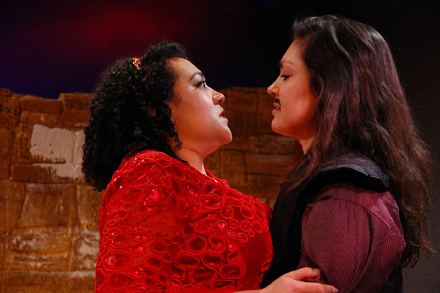 Photo Flash: First Look at The Queen's Company's All-Female TAMING OF THE SHREW Photo Flash: First Look at The Queen's Company's All-Female TAMING OF THE SHREW Image