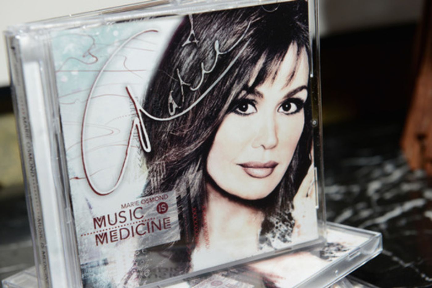 Photo Flash: Marie Osmond Celebrates Release of MUSIC IS MEDICINE Album Photo Flash: Marie Osmond Celebrates Release of MUSIC IS MEDICINE Album Image