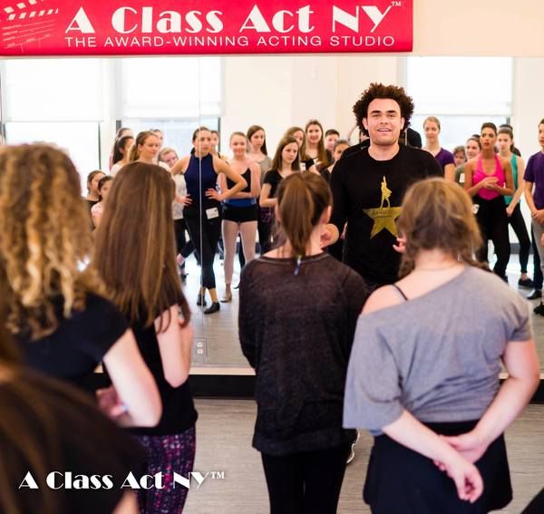 Andrew Chappelle teaching iconic HAMILTON choreography Photo