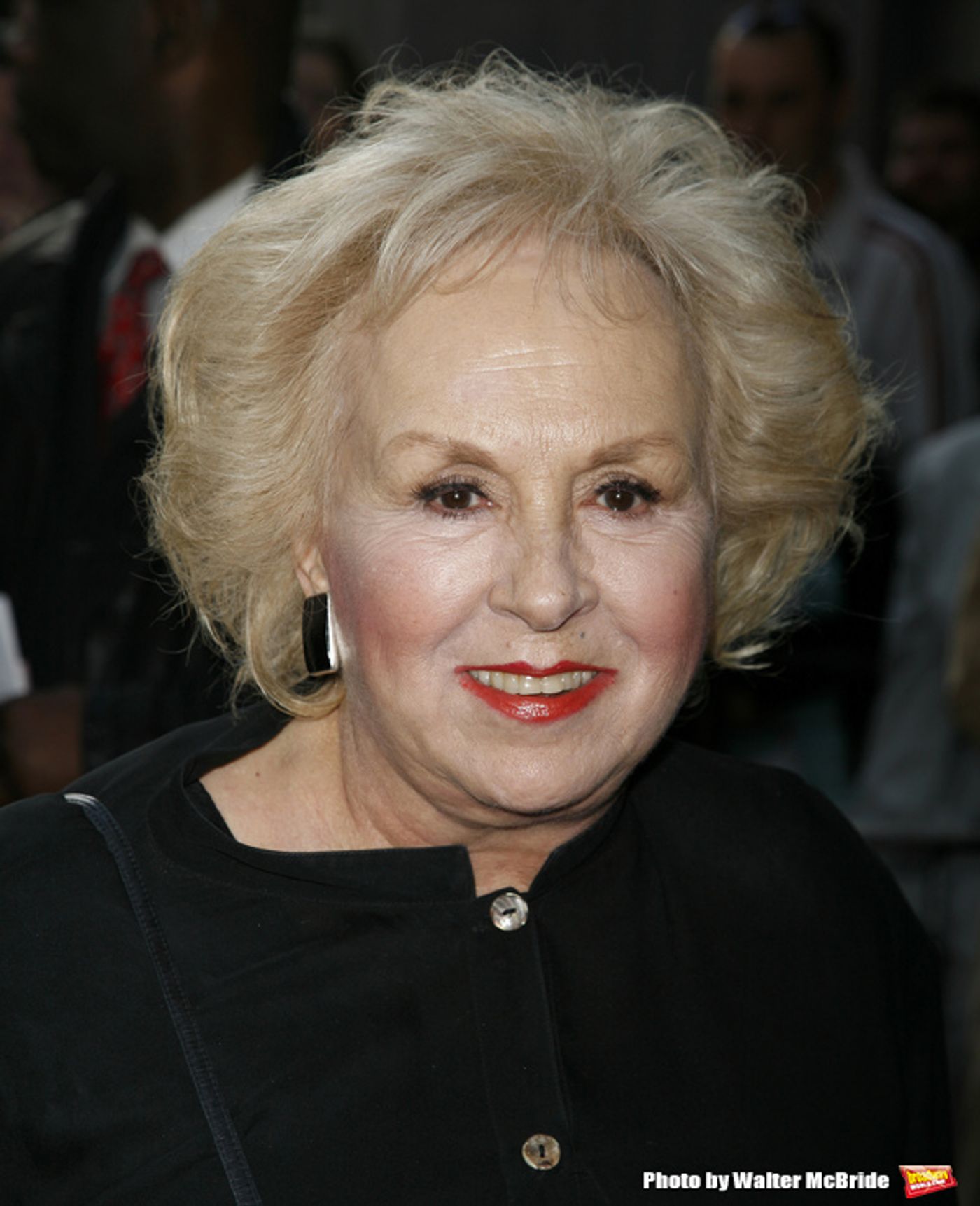 Photo Flash: Remembering Doris Roberts  Image