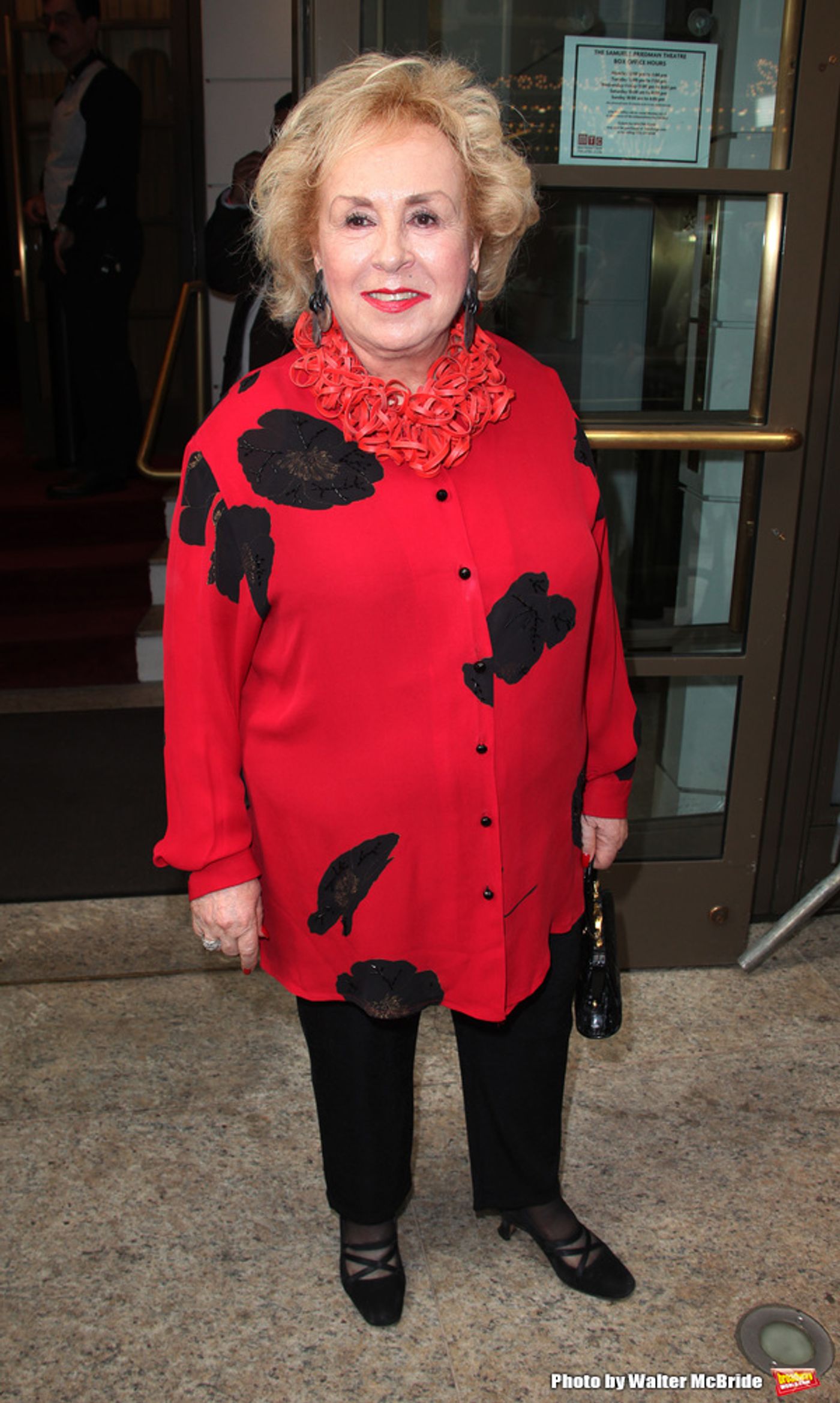 Photo Flash: Remembering Doris Roberts  Image