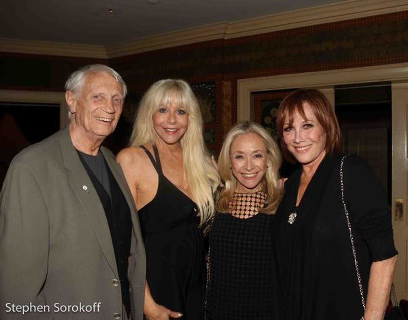 Photo Coverage: There's Nobody Like Chita! Broadway Legend Makes Long-Awaited Cafe Carlyle Debut  Image