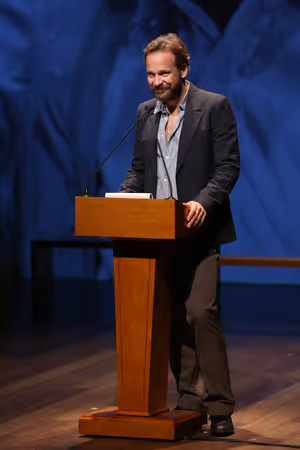 Peter Sarsgaard  Photo