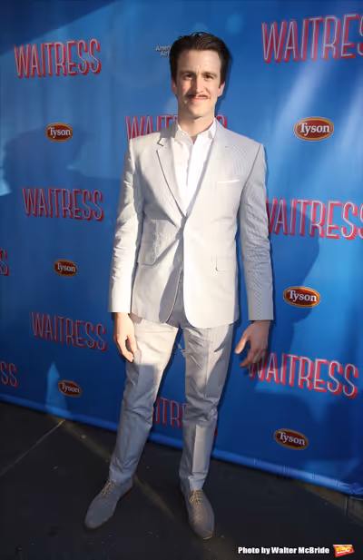 Gavin Creel  Photo