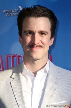 Gavin Creel  Photo