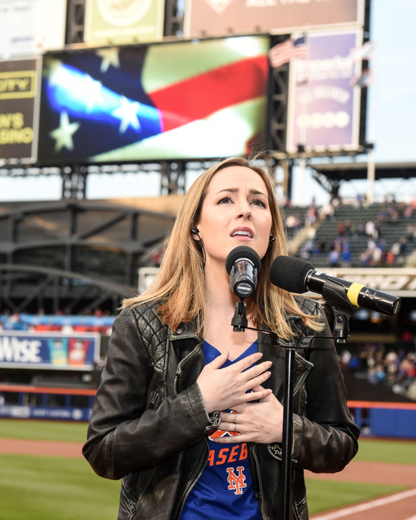 Photo Flash: BRIGHT STAR's Hannah Elless Sings the National Anthem at Mets Game  Image