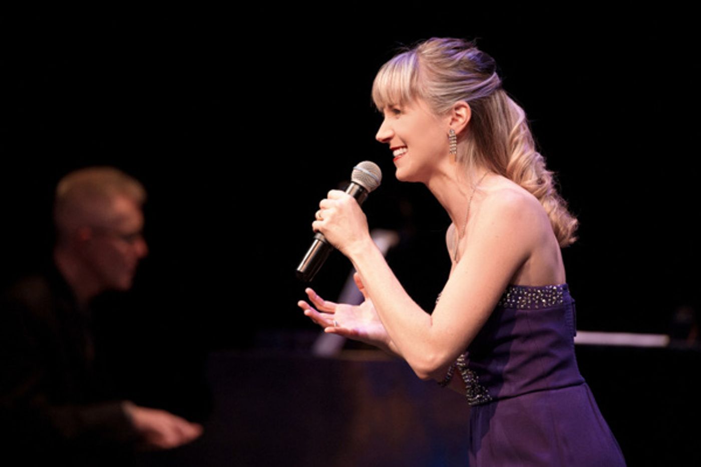 Photo Flash: Sneak Peek at Sara Jean Ford in 'DREAM OF NOW, DREAM OF THEM', Coming to Reilly Arts Center Photo Flash: Sneak Peek at Sara Jean Ford in 'DREAM OF NOW, DREAM OF THEM', Coming to Reilly Arts Center Image