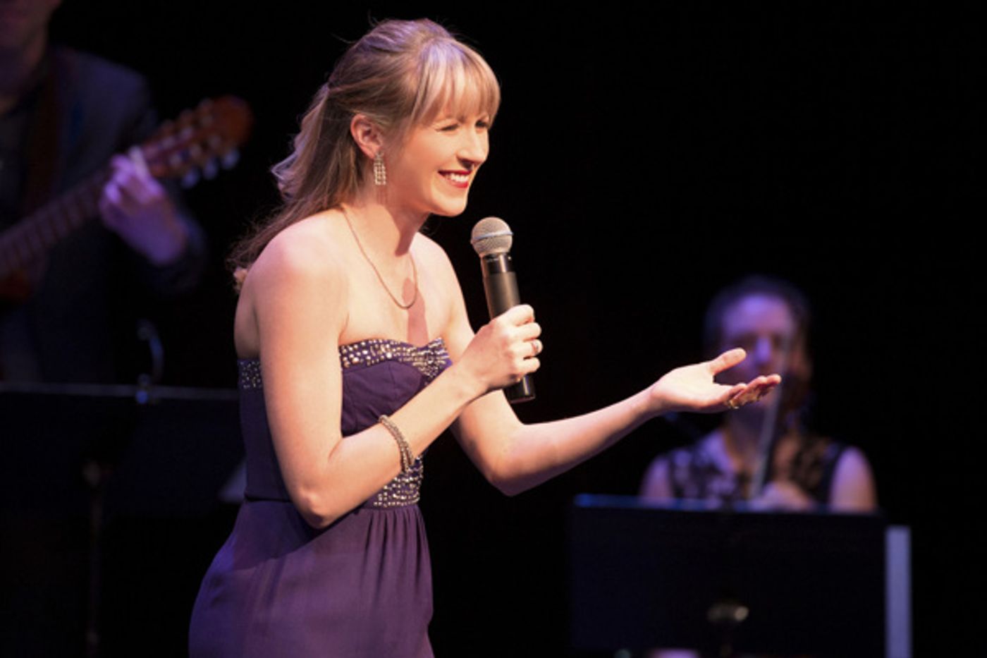 Photo Flash: Sneak Peek at Sara Jean Ford in 'DREAM OF NOW, DREAM OF THEM', Coming to Reilly Arts Center Photo Flash: Sneak Peek at Sara Jean Ford in 'DREAM OF NOW, DREAM OF THEM', Coming to Reilly Arts Center Image