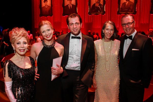 Margaret Alkek Williams, Tatiana Galitzine, Guillermo Smith, Susanne and Bill Pritcha Photo