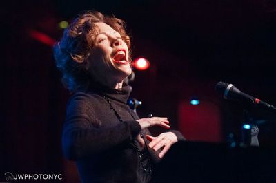 Veanne Cox Photo
