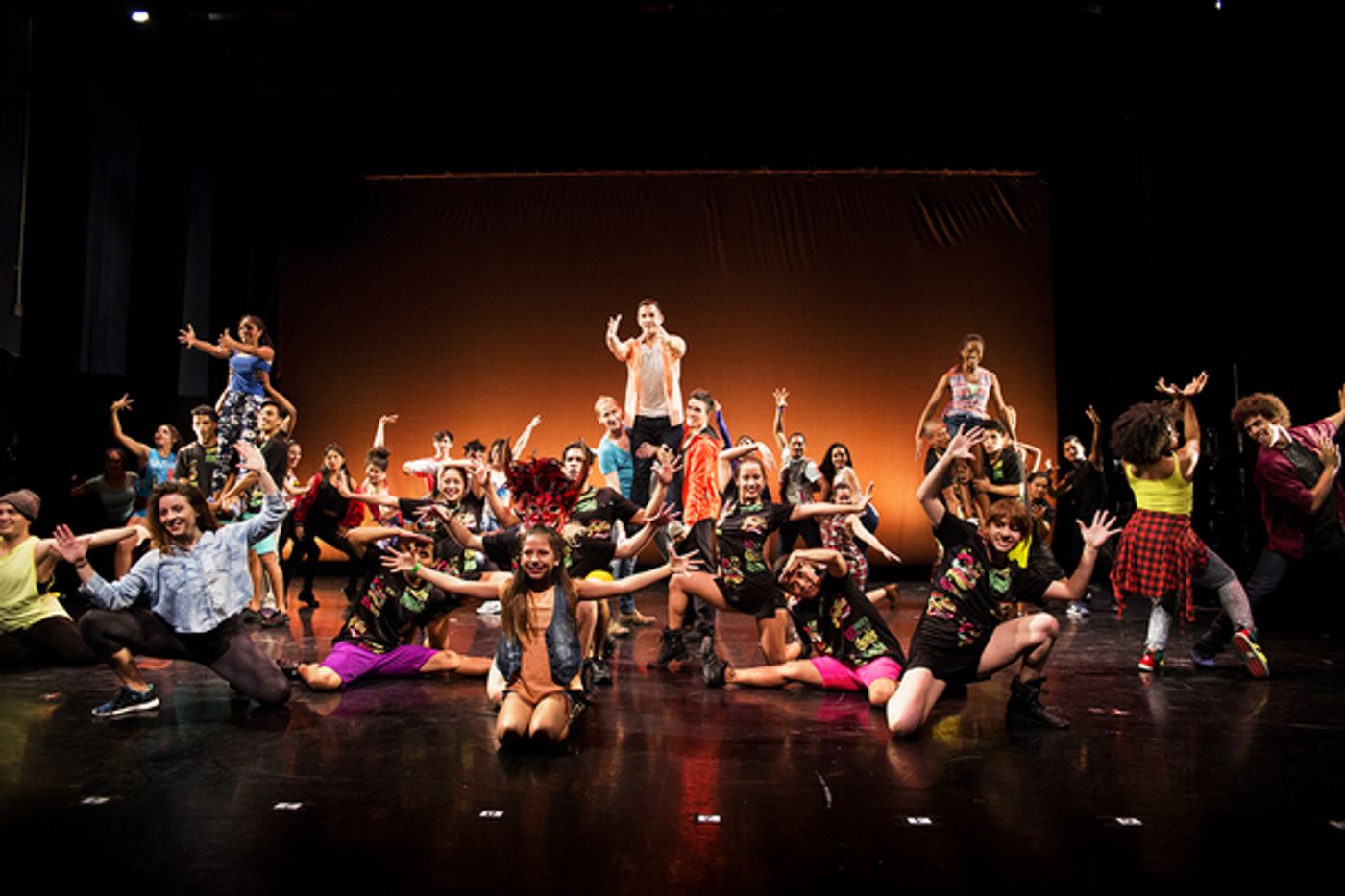 Photo Exclusive: First Look at R.Evolucion Latina's BOUNTIFUL: A TEACHER'S JOURNEY Photo Exclusive: First Look at R.Evolucion Latina's BOUNTIFUL: A TEACHER'S JOURNEY Image