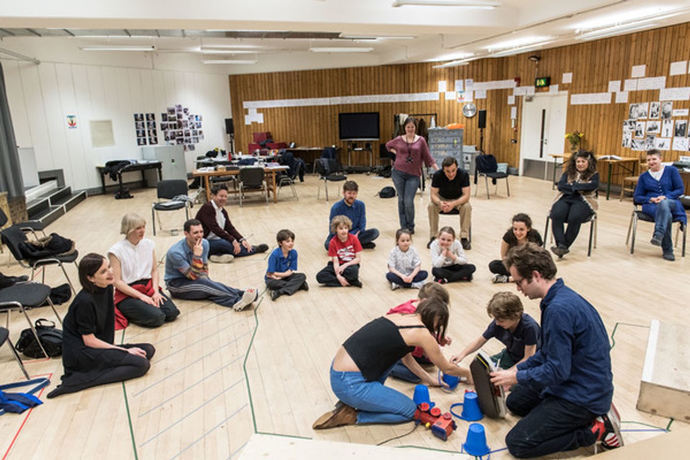 Photo Flash: In Rehearsal with Elizabeth McGovern, Ben Miles & More for National Theatre's SUNSET AT THE VILLA THALIA  Image