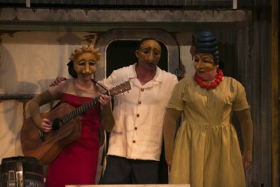 The cast of freeFall Theatre''s ''MR. BURNS'' Photo