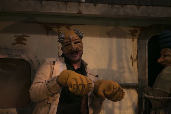 The cast of freeFall Theatre''s ''MR. BURNS'' Photo