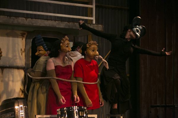 The cast of freeFall Theatre''s ''MR. BURNS'' Photo