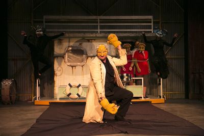 The cast of freeFall Theatre''s ''MR. BURNS'' Photo