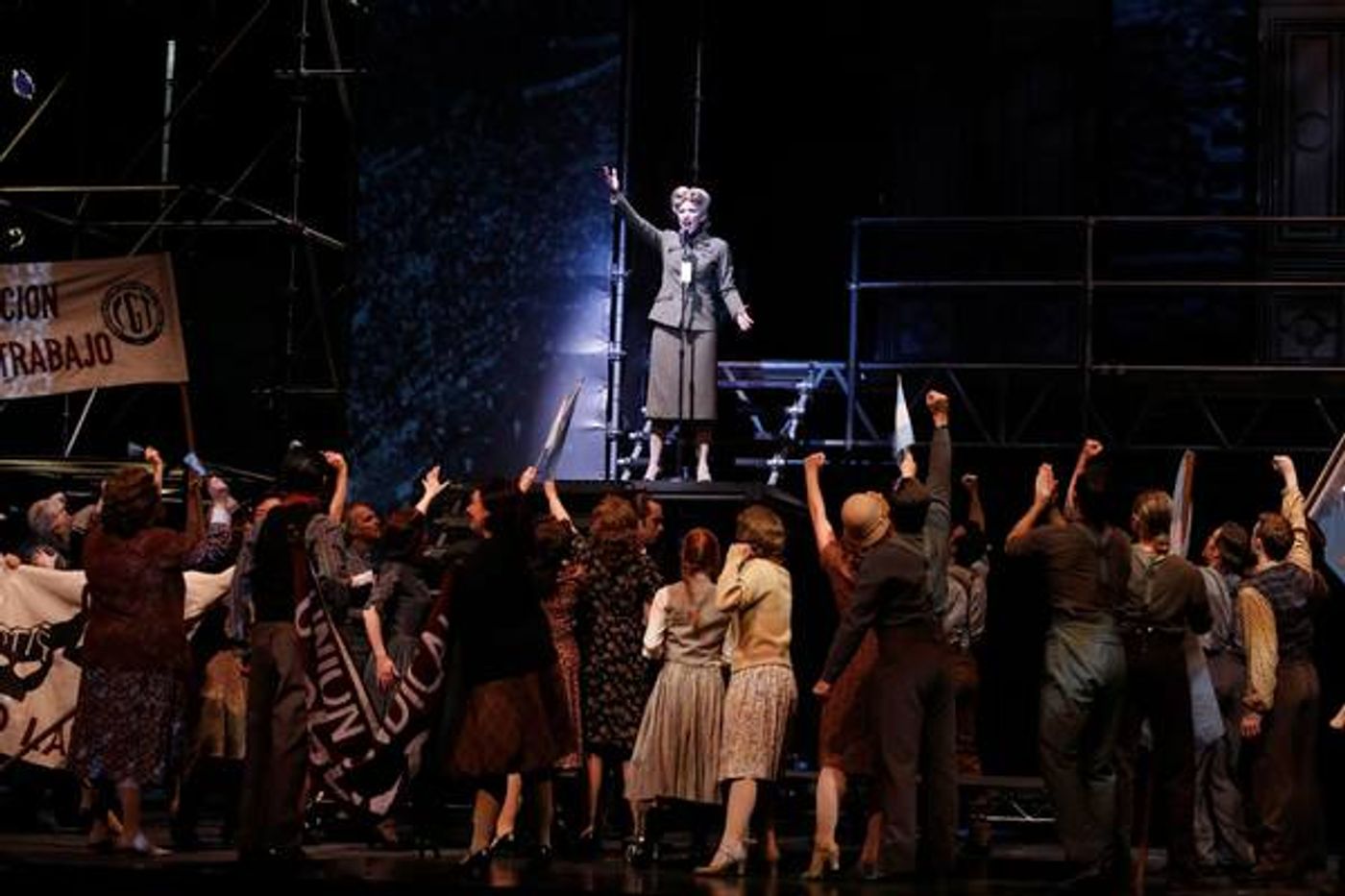 Photo Flash: First Look at Caroline Bowman, Ramin Karimloo and More in Vancouver Opera's EVITA Photo Flash: First Look at Caroline Bowman, Ramin Karimloo and More in Vancouver Opera's EVITA Image