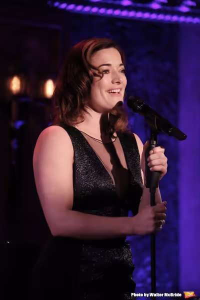 Laura Michelle Kelly Photo
