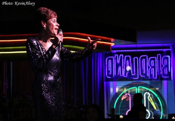 Iris Williams Photo