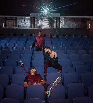 David Nail (foreground), Chevi Hill (background), and Jessica Farr Photo