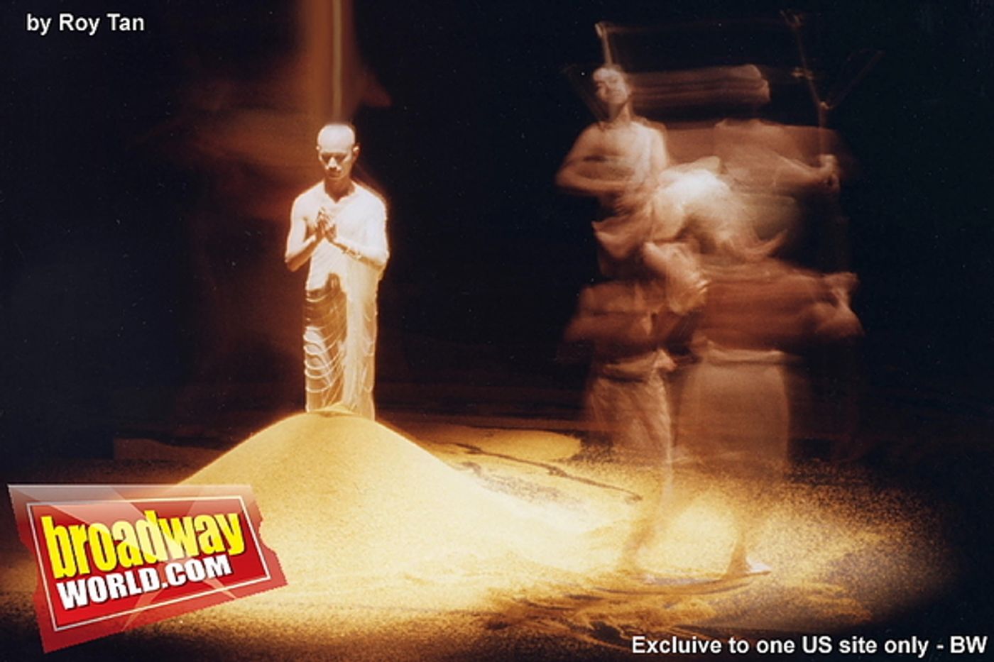 Photo Coverage: First Look at Cloud Gate Dance Theatre's SONGS OF THE WANDERERS in London  Image