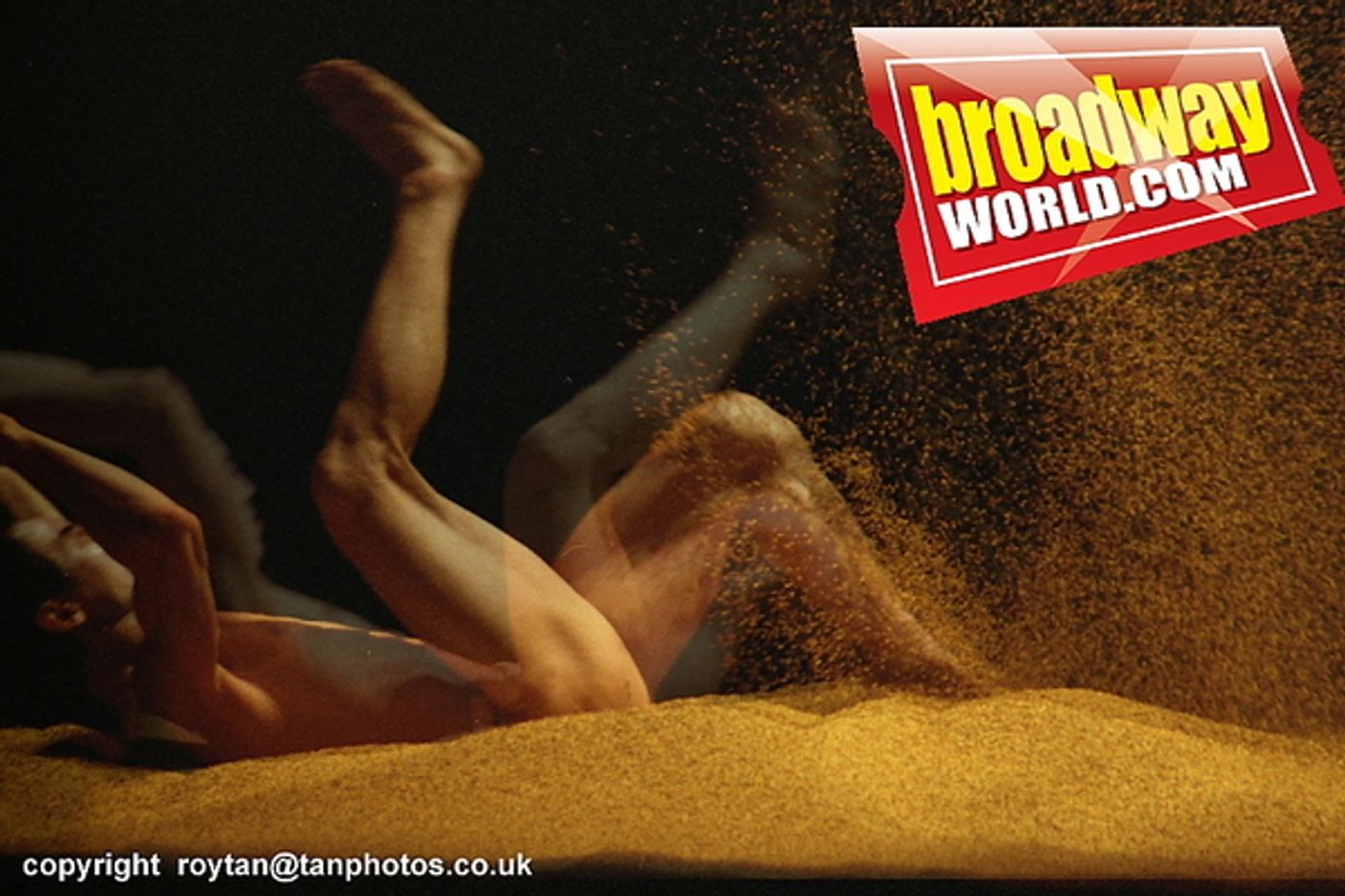 Photo Coverage: First Look at Cloud Gate Dance Theatre's SONGS OF THE WANDERERS in London  Image